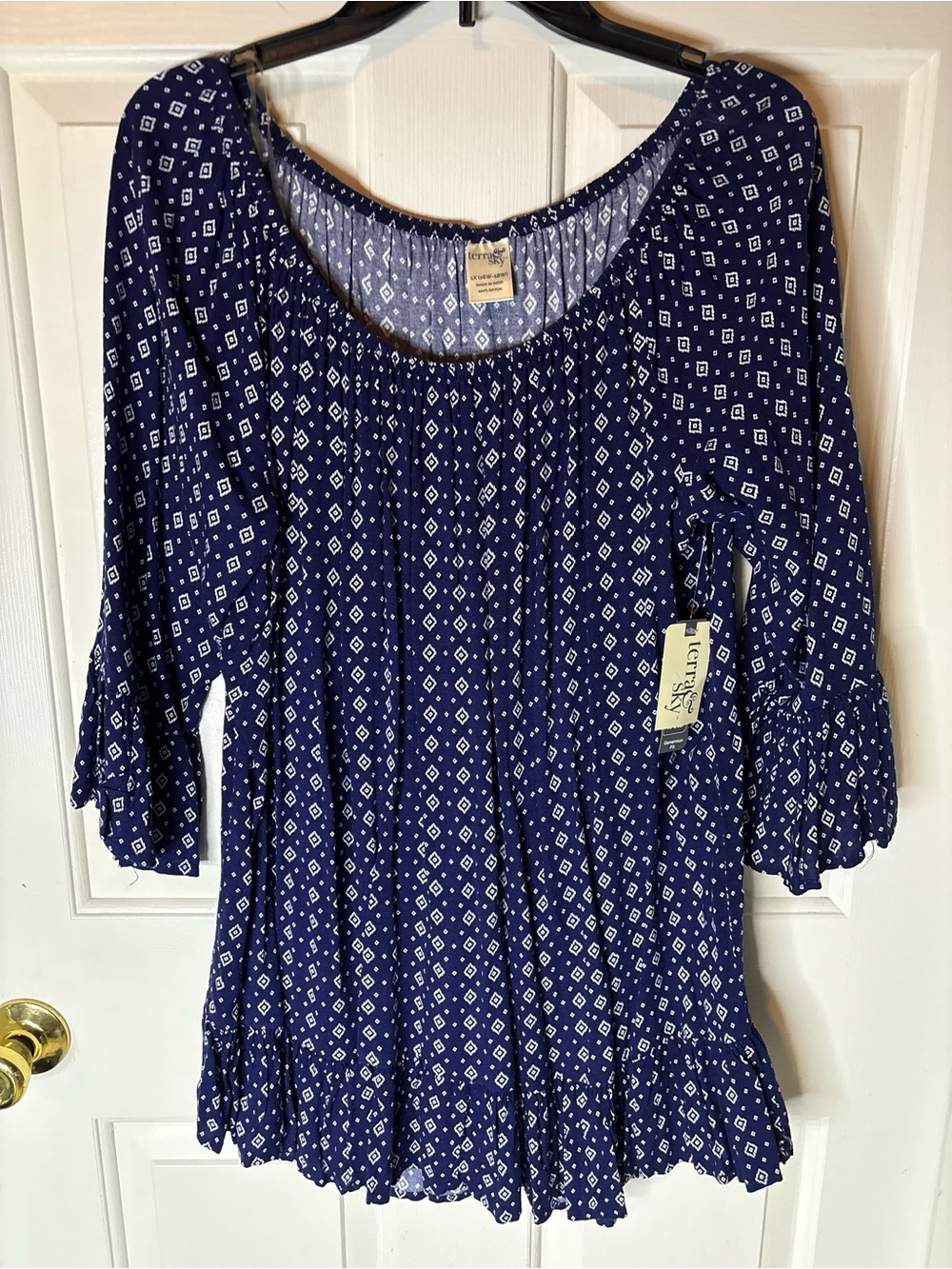 Women’s Navy Blue Printed Peasant Tunic Blouse Size 1X Brand New was